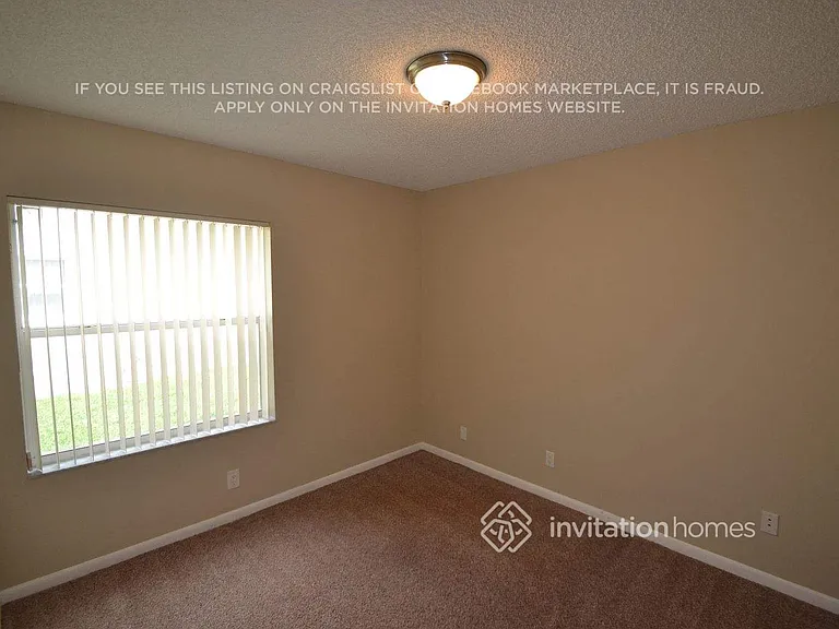 10320 NW 48th Ct — Photo 7