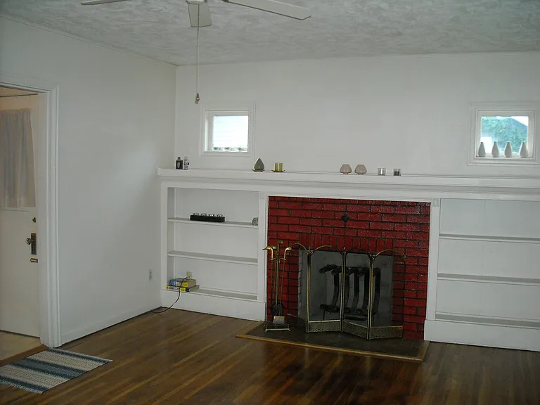 6335 N Mobile Ave — Photo 3