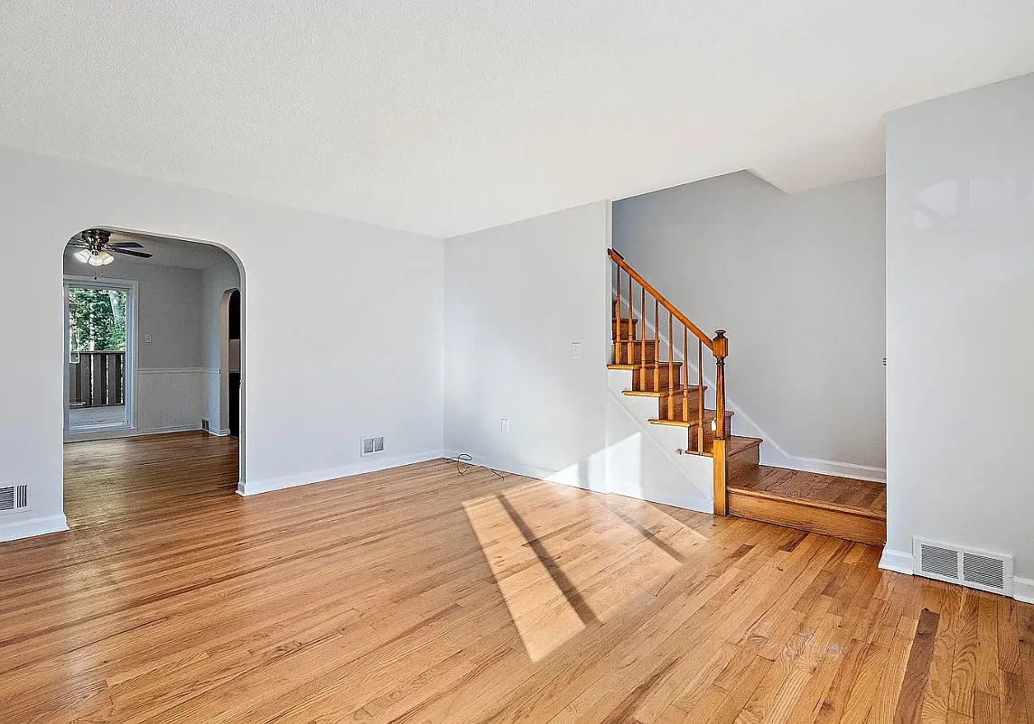 3 bed, 1615 sqft, $1,995 — Photo 3