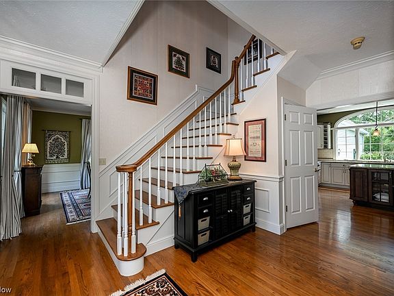5th image of 8970 Woodstone Dr