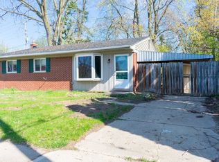 619 Skydale Dr, Ann Arbor, MI 48105