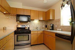 4th image of 110 S Evergreen Ave APT 3CN