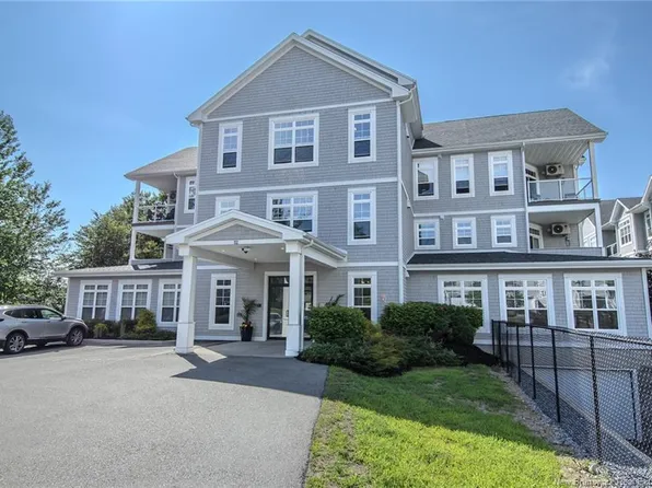 52 Hampton Rd #102, Rothesay, NB E2E 0V5
