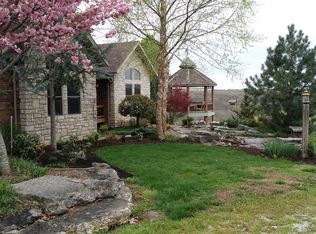 786 Sunny Slope Dr, Crane, MO 65633