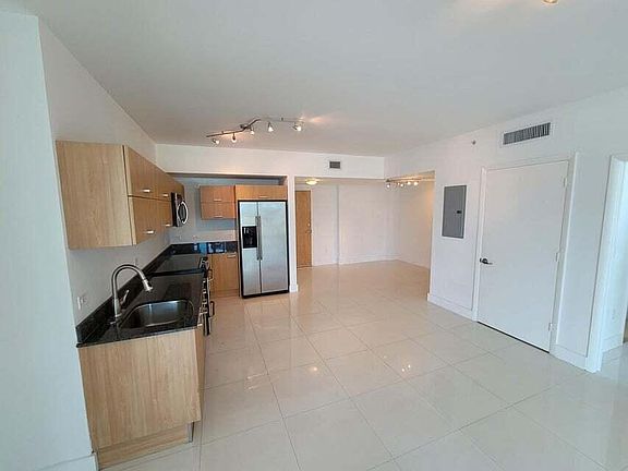3rd image of 350 S Miami Avenue #2607