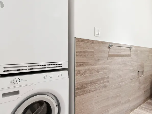 337 East 62nd Street image 8 of 14