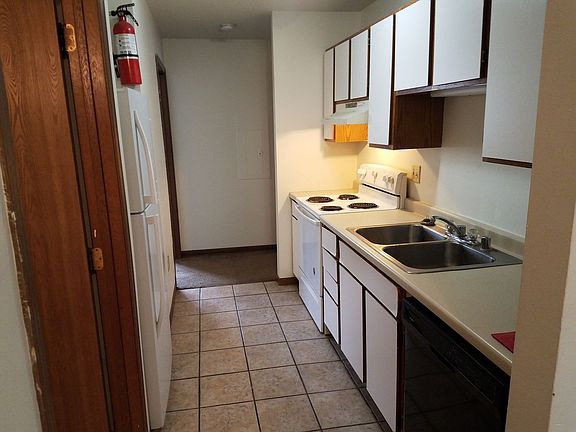 5th image of 527-531 10th St N #527