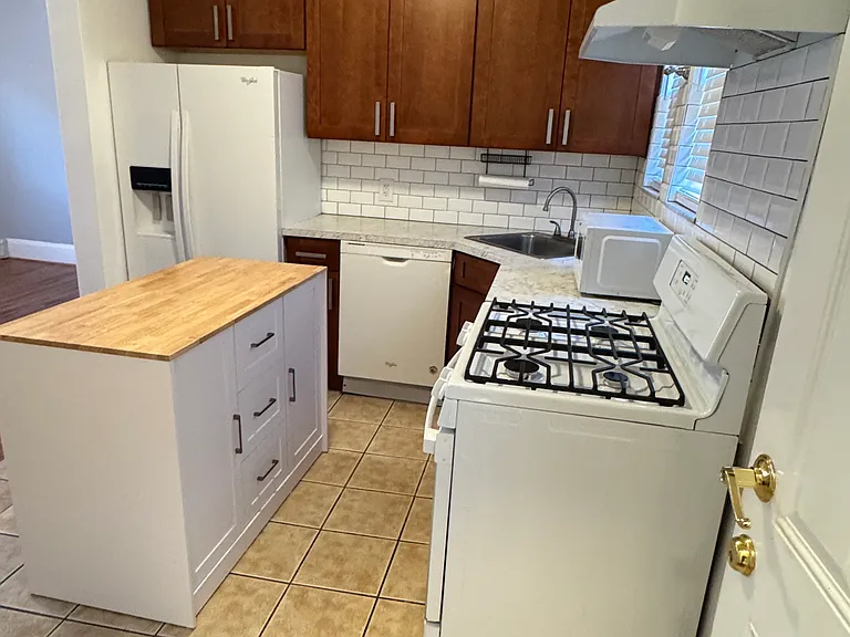 Stell Pl — Photo 1