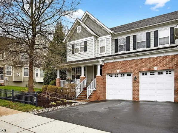 411 Sergeant Dr, Lambertville City, NJ 08530