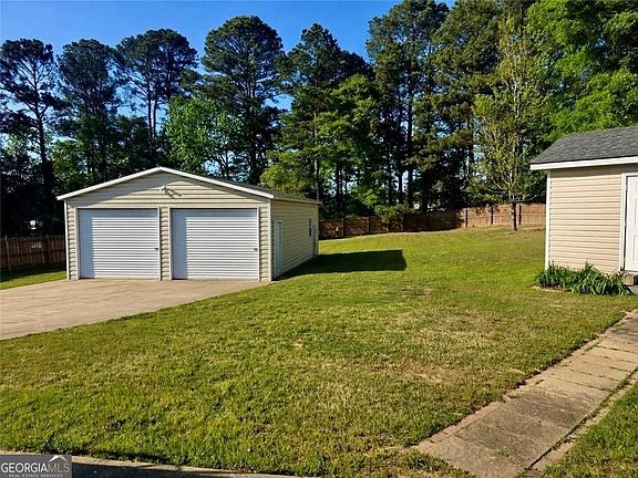4th image of 543 Saddle Ridge Dr