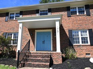 1751 Lake Wood Cir, Hixson, TN 37343