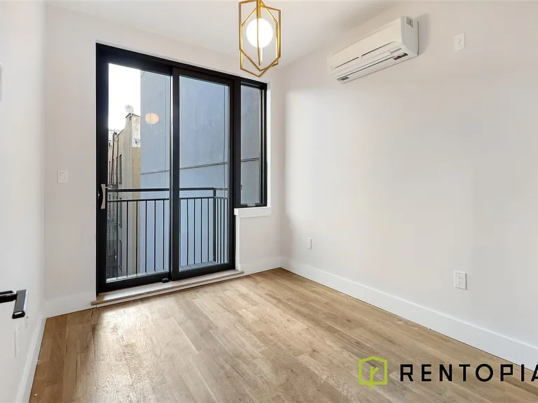 295 N 7th St #302B — Photo 9