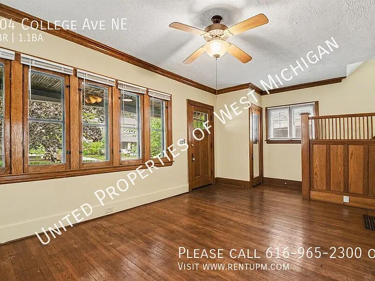 304 College Ave NE — Photo 4