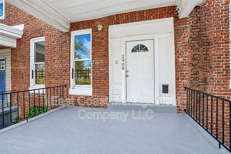 3 bed, 1.5 bath, $2,195 — Photo 4