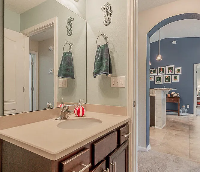 13328 Smithwick Ln — Photo 25