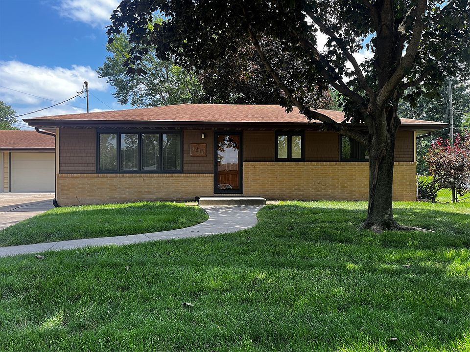 1st image of 1417 SW Westview Cir