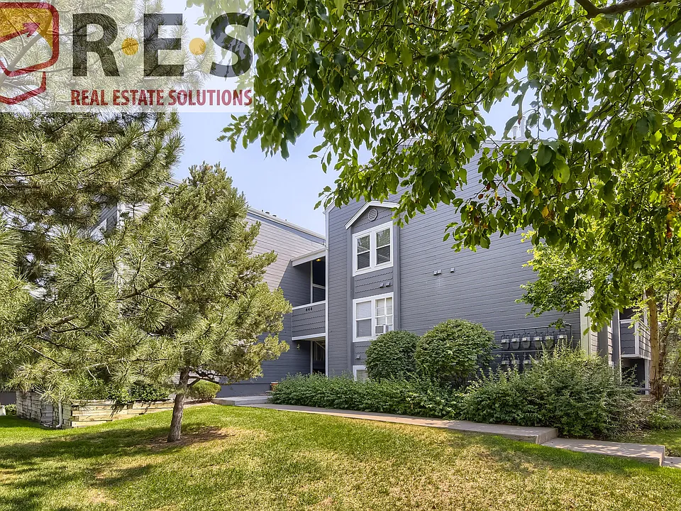 444 S Kittredge St #301