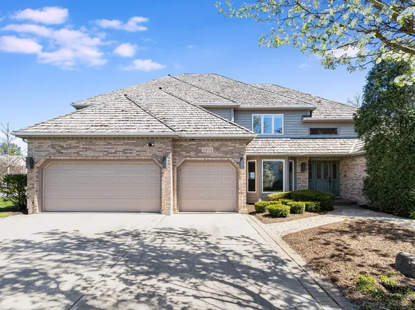 2204 Arrowhead Dr, Naperville, IL 60564