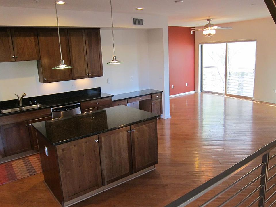 1st image of 525 W Lakeside Dr Unit 121