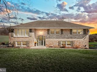 5 White Oak Rd, Red Lion, PA 17356