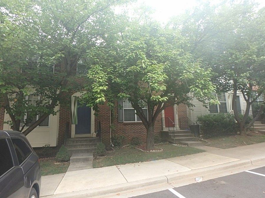 2nd image of 11131 Maryland Manor Ct