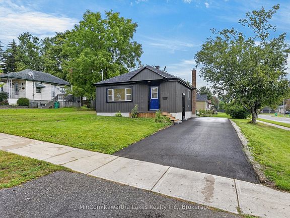 4th image of 1028 Western Ave