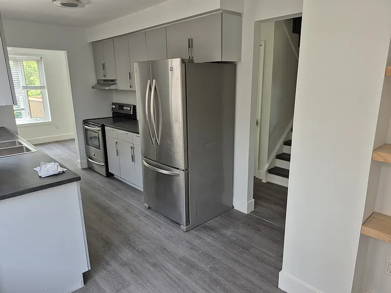 Kitchen - Dining area