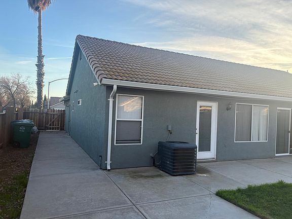 2nd image of 2152 Park Warren Ct