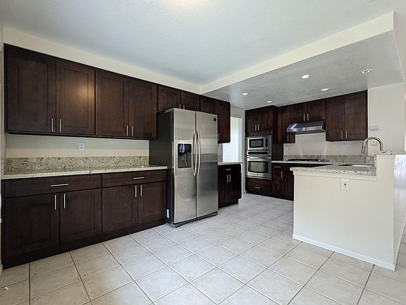 3rd image of 9556 Adolphia St