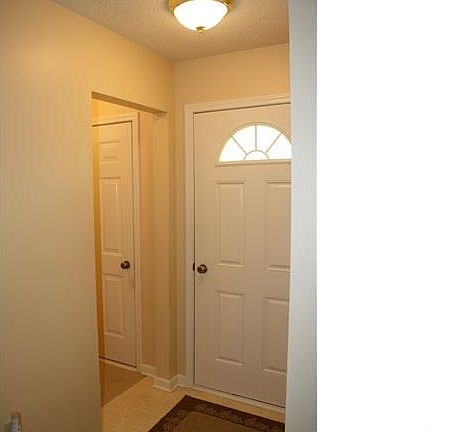 4th image of 1310 Harwood Ln