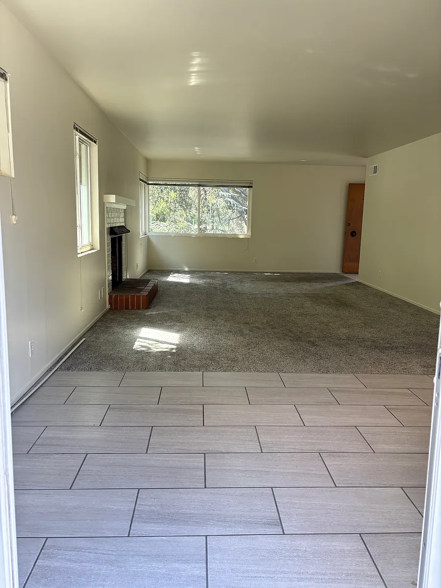 Building Photo - 387 Oak Grove Ave #387