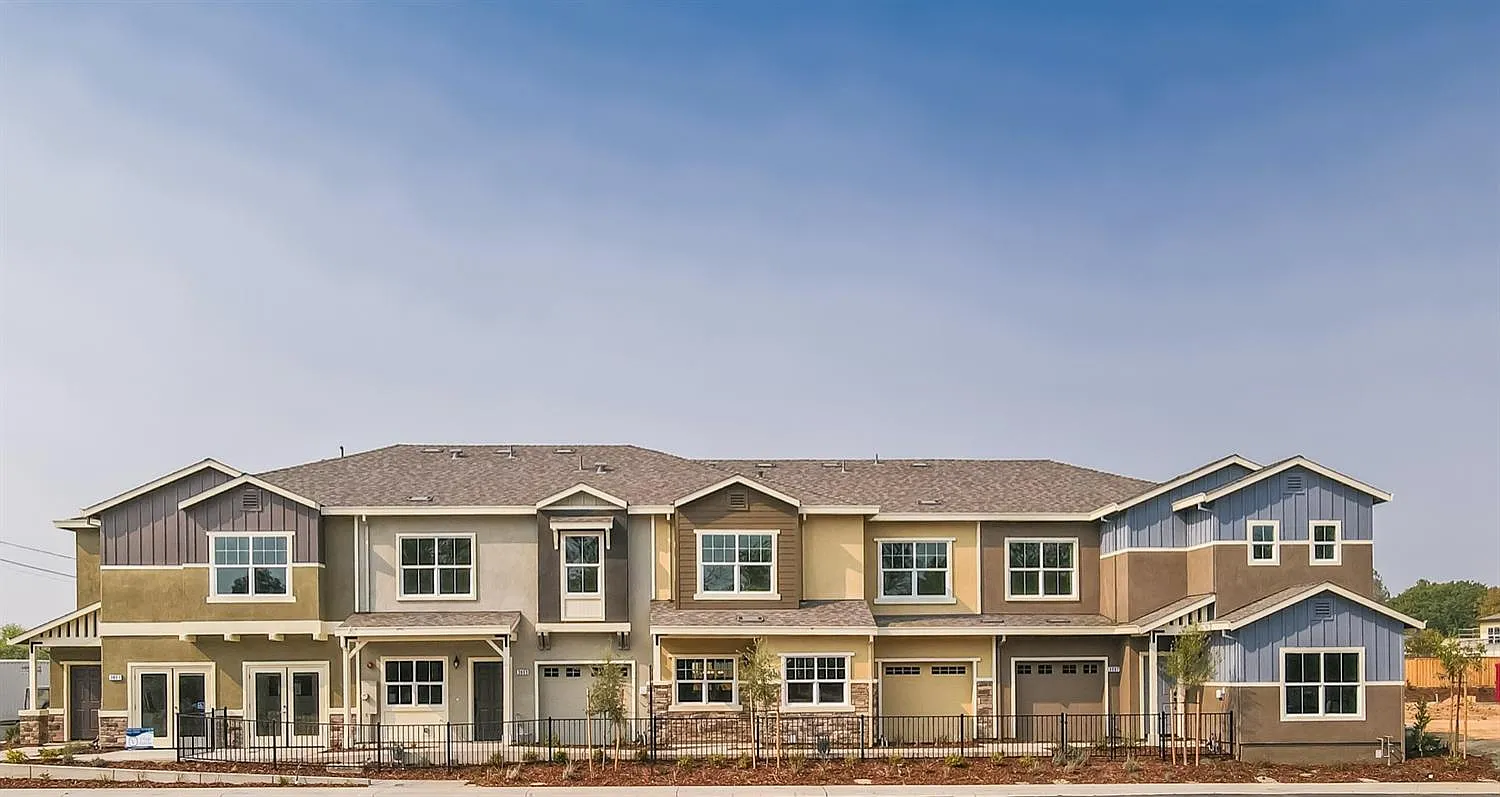 3920 Wickman Loop photo 1