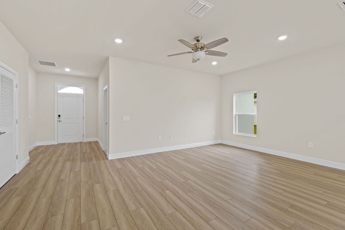 next background image