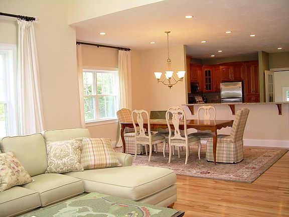 Exspansive living and dining room