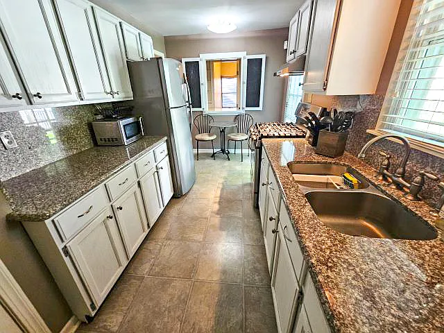 1784 Kenny Rd — Photo 9