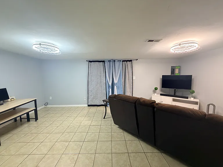 8290 White Pine Dr — Photo 1