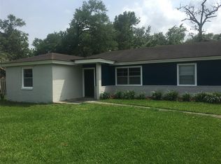 221 Burnett Dr, Baytown, TX 77520