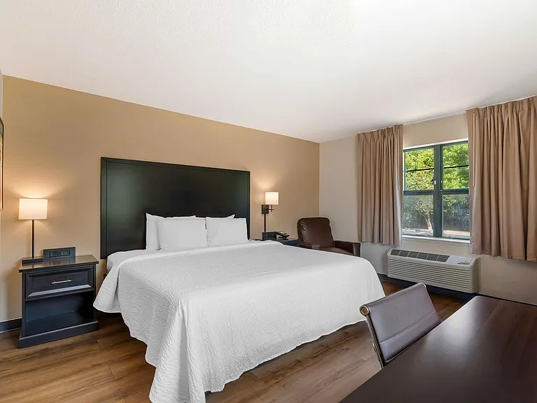 Superior Studio - 1 King Bed