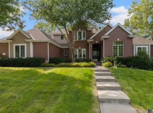 6715 Old Dominion Rd, Lincoln, NE 68516