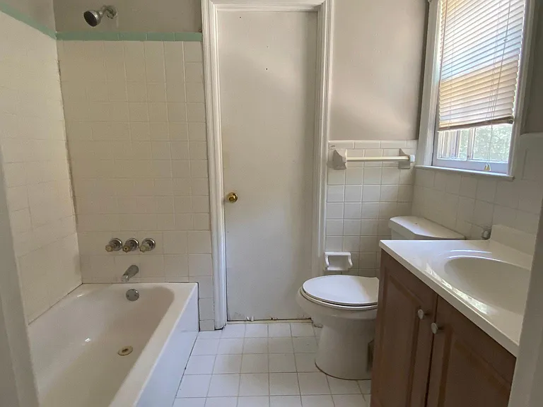 322 Walden Ave #B — Photo 7