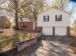 8 Mockingbird Ln, Clarksville, AR 72830