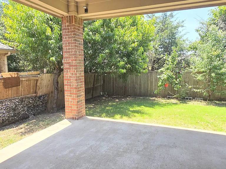 2614 Independence Dr — Photo 15