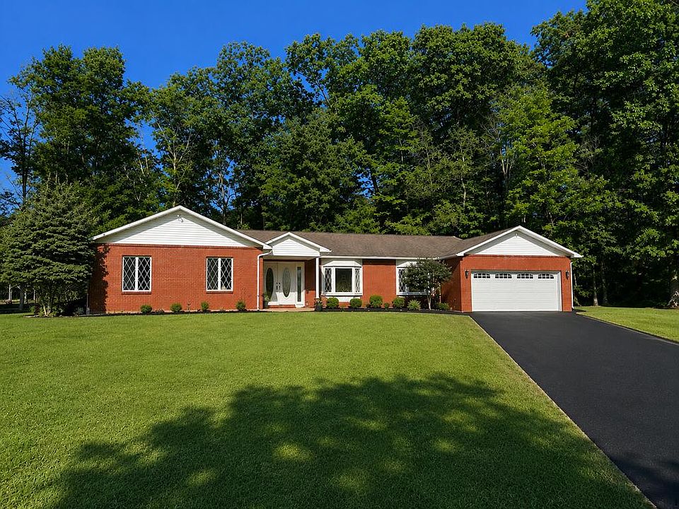 1st image of 20 Woodland Dr