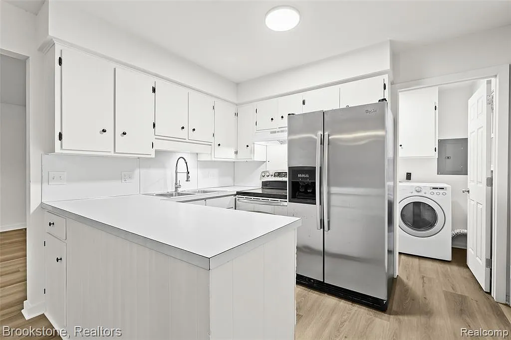 2 bed, 1.0 bath, 812 sqft, $1,500 — Photo 1