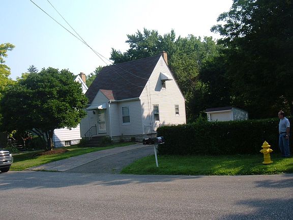 2nd image of 3519 Pennsylvania Ave