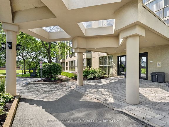 4th image of 162 Martindale Rd #704