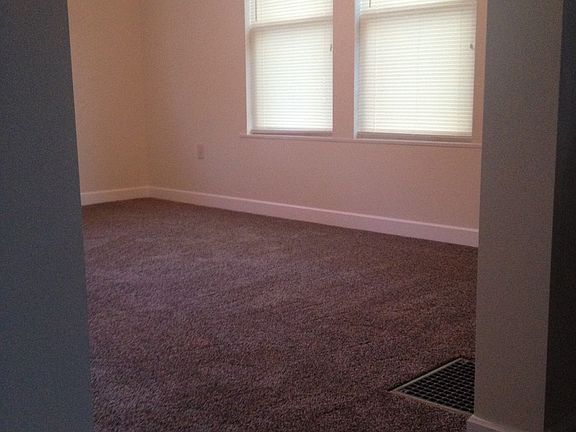 4th image of 709 Wall Ave