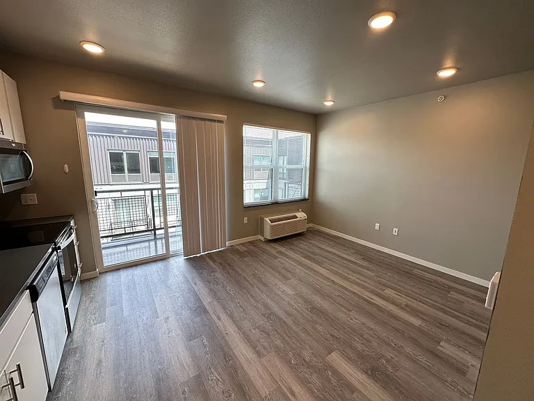 5th Street Lofts — Photo 28