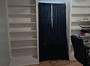 16 W 111th St #2, Chicago, IL 60628