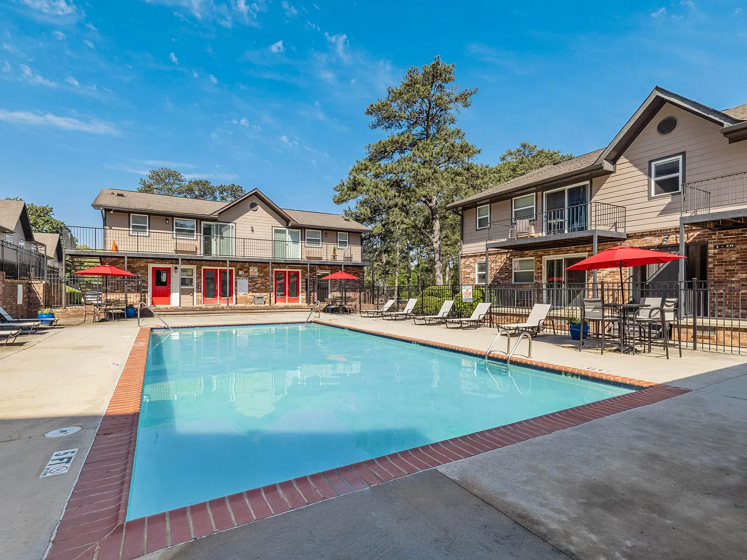 Hampton Hall | Comfort, Convenience, & Community All In One — Photo 3